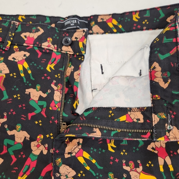 Forever 21 Shorts Mens 36 Black Mexican Wresting Lucha Libre All Over Print Rare - Picture 5 of 12